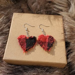 Holiday Heart Earrings ❤